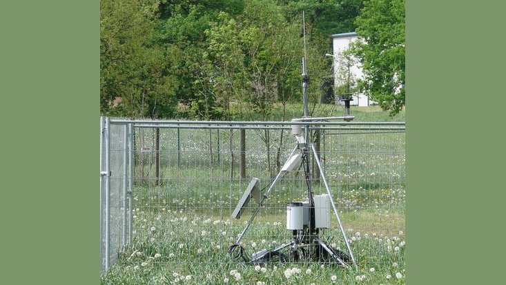 Wetterstation Stellingen-Grünfläche